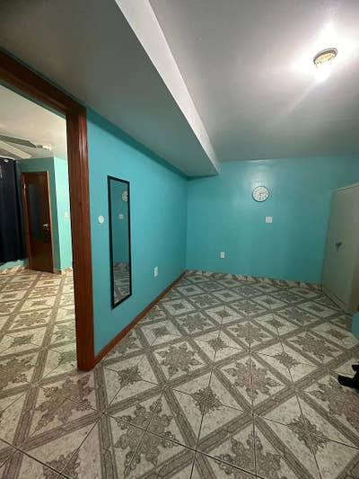 Large Furnished Room Available –  Main Photo