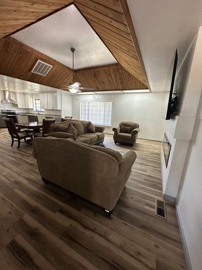 Spacious and upgraded home Main Photo