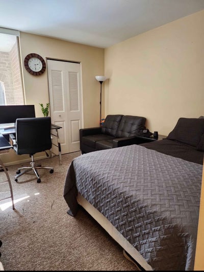 1 BR, Shared Bathroom for Rent. Metro Accessible Main Photo