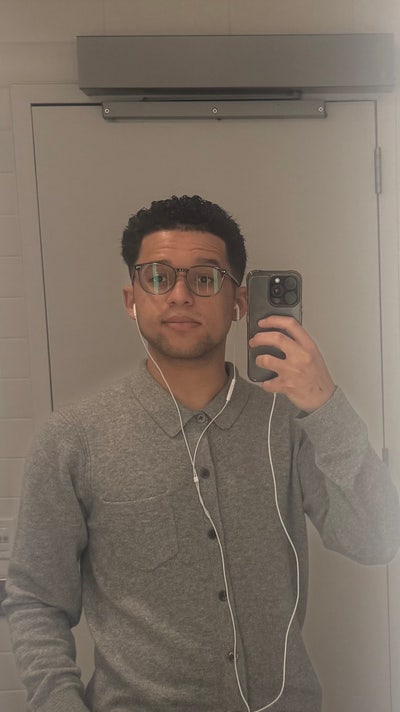 Professional looking for apartment  Main Photo