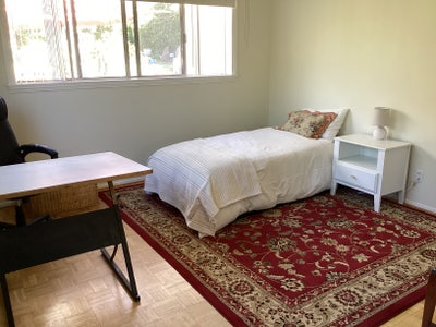 Furnished room in great NW Pasadena neighborhood Main Photo