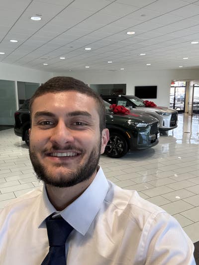 Professional Male seeks a small or large room Main Photo
