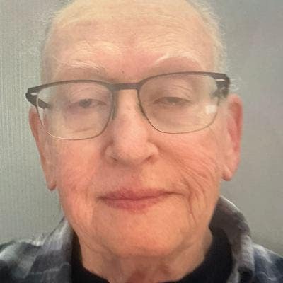 78 year old Male seeks a large room Main Photo
