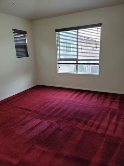 Private room for rent in townhouse Main Photo