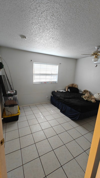 1 bedroom for rent including utilities. Main Photo