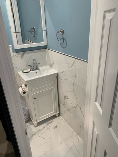 Renting private room. Includes private bathroom  Main Photo
