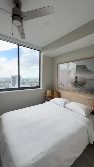 Miami DOWNTOWN luxury condo  Main Photo