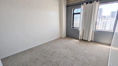 Spacious Koreatown Master – Private Bath & Parking Main Photo