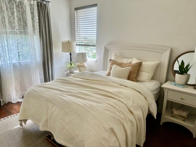 Clean, quiet, non-smoking two-story home  Main Photo
