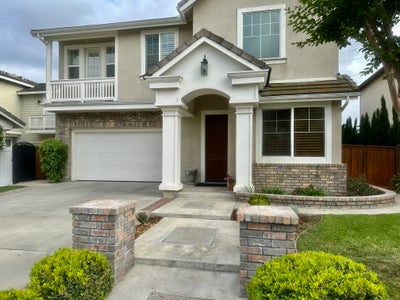 Clean, quiet, non-smoking two-story home  Main Photo