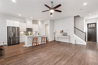 Double Ensuite! 2 Large Bedrooms / 2 Private Full  Main Photo