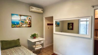 Private Room, Private entry, private bath,   Main Photo