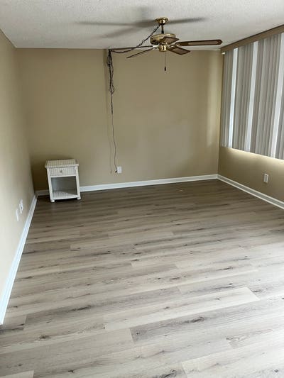 55+One BR condo NE St Pete Main Photo
