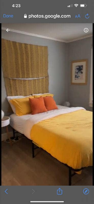 Bedroom Wprivate Bathroom Furnished Main Photo