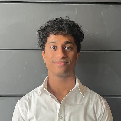 Urgent room needed Main Photo