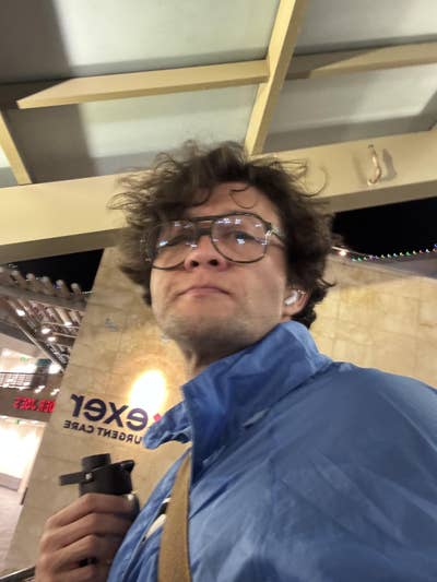 Male 48 looking for a room in Los Angeles Main Photo