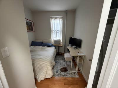 $1,000 / 3br 1 Queens Plaza (7, E, F, N, W, M, R ) Main Photo