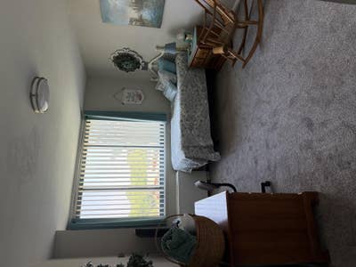 Furnished room Main Photo