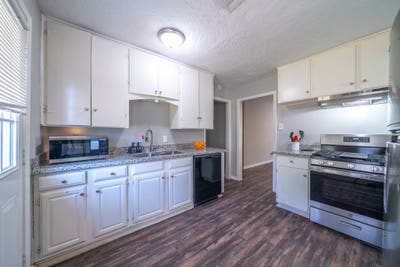 Your Home is Waiting in Scenic Woods — Comfortabl Main Photo