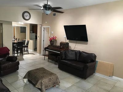 Cozy Furnished 1 Bedroom 1 Bath Apartment Main Photo