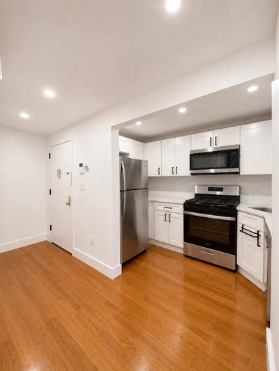 Atlantic Ave Subway Stop + Prospect Park 2 Bed Main Photo