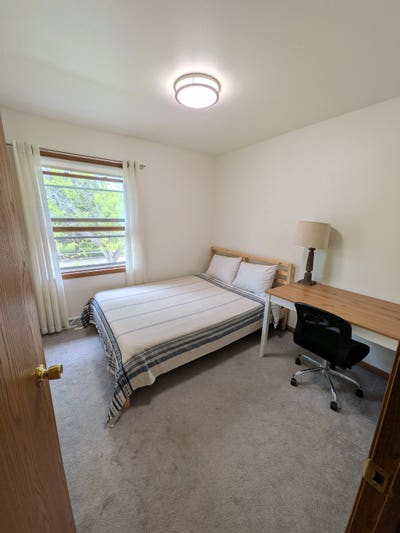 Looking for kind roommates!  Main Photo