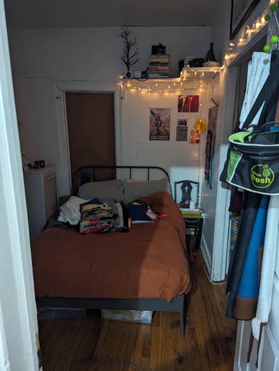Small room for rent Main Photo