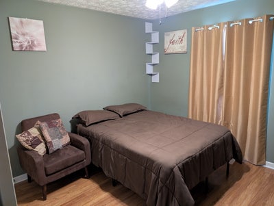 Room for rent Main Photo