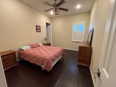 Room for rent and private bathroom  Main Photo