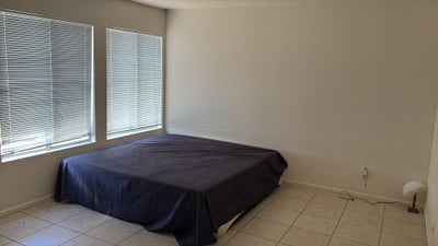 Private Clean Room for Rent in Safe & Quiet Area – Main Photo