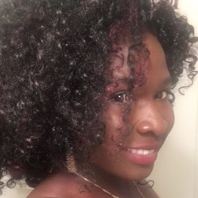 Female student needs Los Angeles room for rent Main Photo