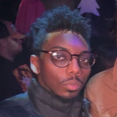 Looking for an awesome roommate Main Photo