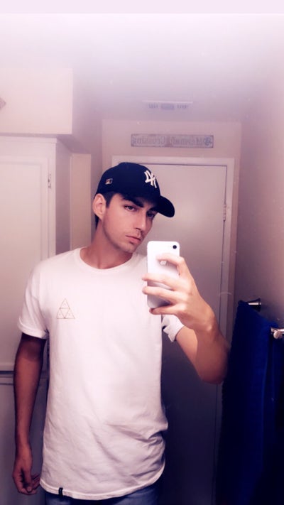 29 year old male looking for a room in LA Main Photo