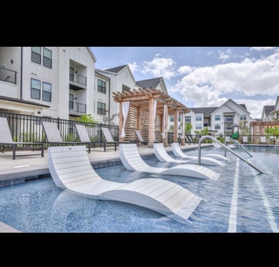 Summer Deal  Main Photo