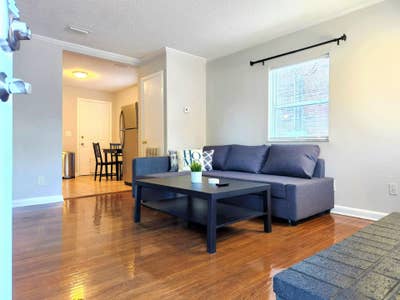 Modern Furnished Room Main Photo