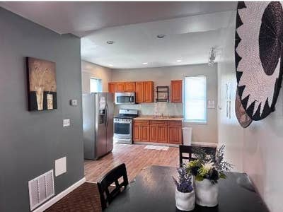 Spacious & homey Baltimore Townhouse Main Photo