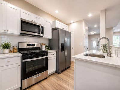  Central Park  Heights   Fully Furnished 🛏️ Rooms Main Photo