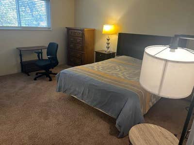 Private Furnished Room in Safe & Convenient Area Main Photo