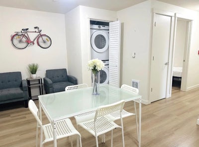 Private room with bath attached  Main Photo