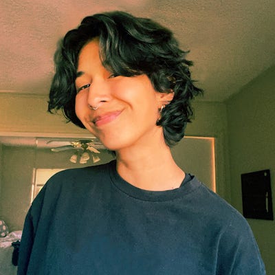 Female student looking for a room in LA Main Photo