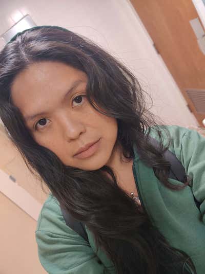 Introverted woman seeks room Main Photo