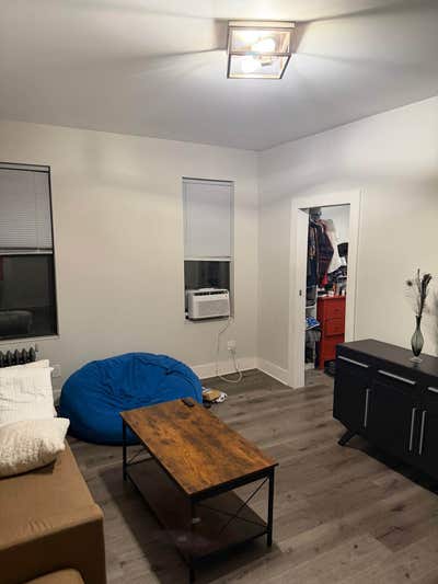 44th St and Broadway room for rent Main Photo