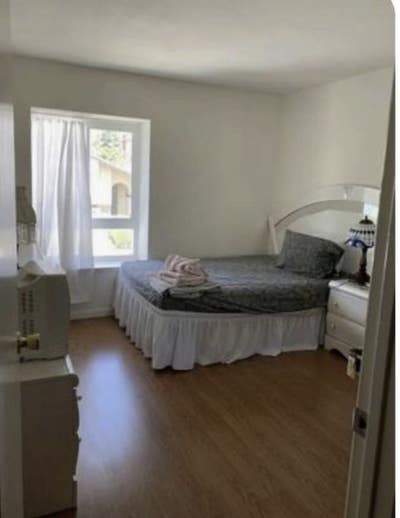 Spacious Room Quite area on golf course. Main Photo