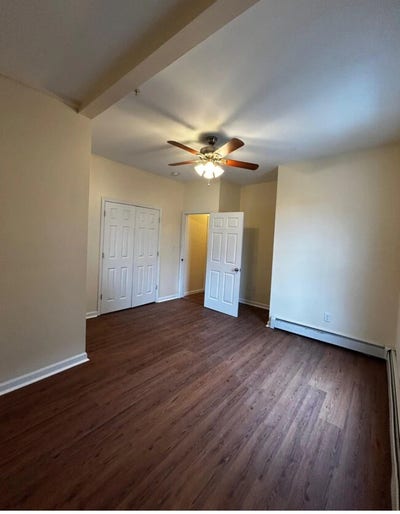 Room Share Or Whole Apartment  Main Photo