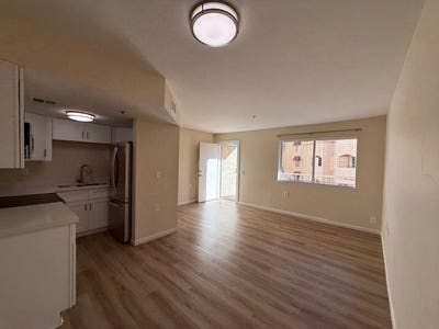 One BR unit on the second floor no neighbors above Main Photo