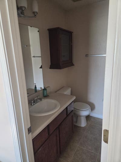 Single Room in 3 bed house in Pensacola Main Photo