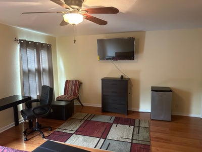 Furnished Room For Rent Main Photo