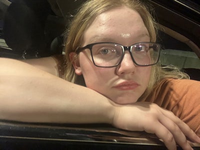 Looking for roommate Main Photo