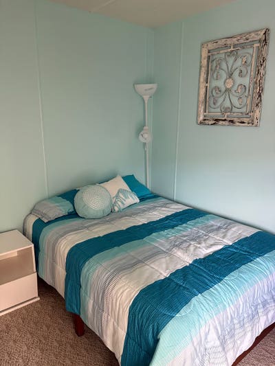 Room in Cute Hb Home, 1 Block from Beach Main Photo
