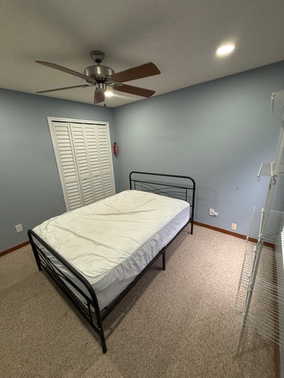 Private Room for Rent-Quiet modern Neighborhood  Main Photo